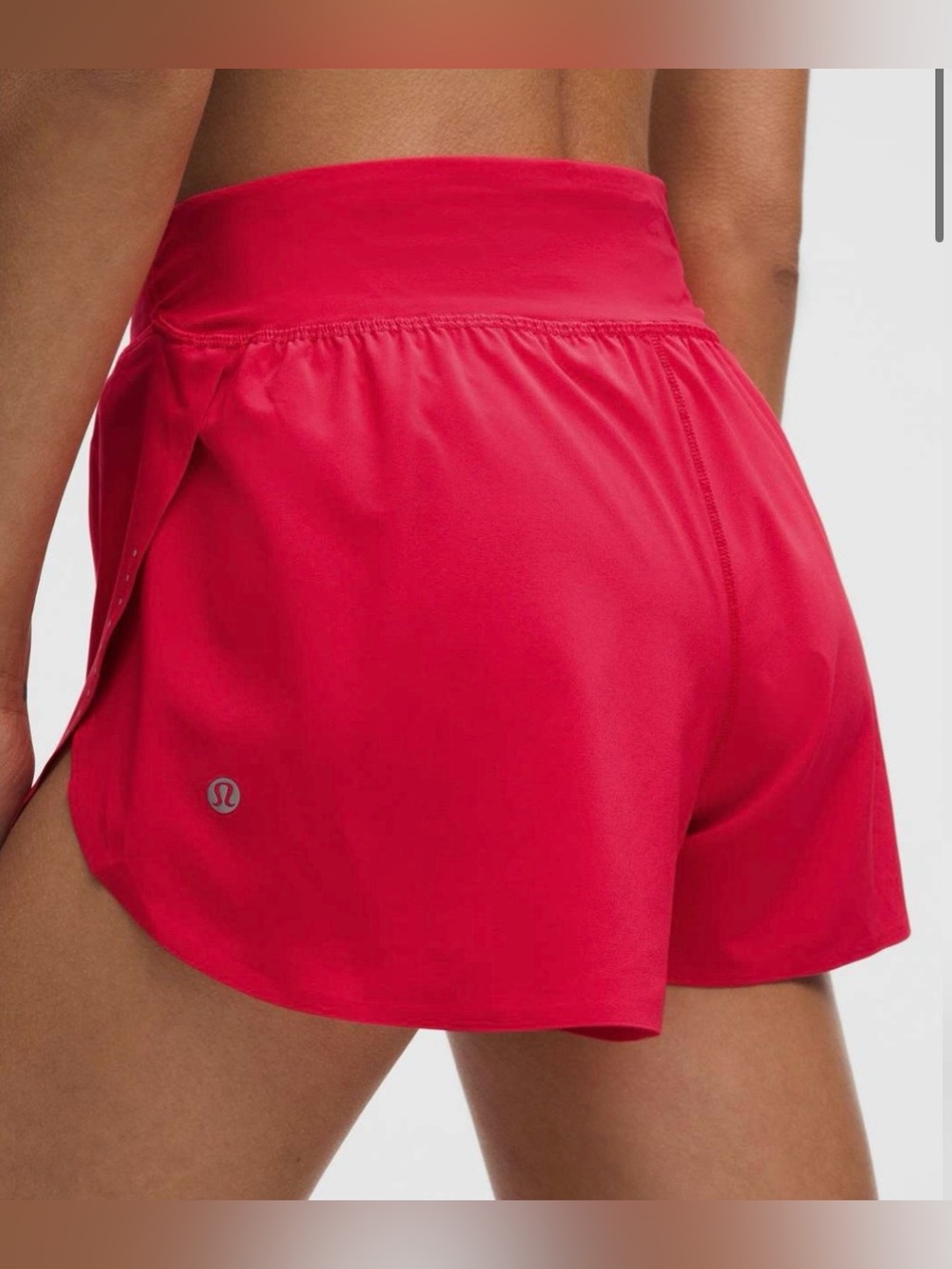 Lululemon Fast and Free High-Rise Classic-Fit Split Short 3" Lined Red Glow sz 4